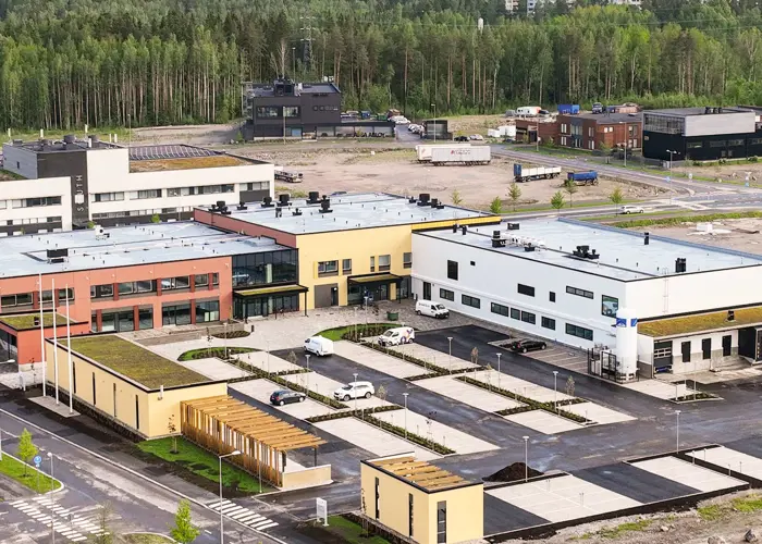 Ilmakuva Hartelan rakentamasta SPR:n Veripalveluiden rakennuksesta.