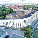 TOAS Hippoksen peruskivi on muurattu Tampereella – tulevaisuuden opiskelijakorttelin työmaa etenee