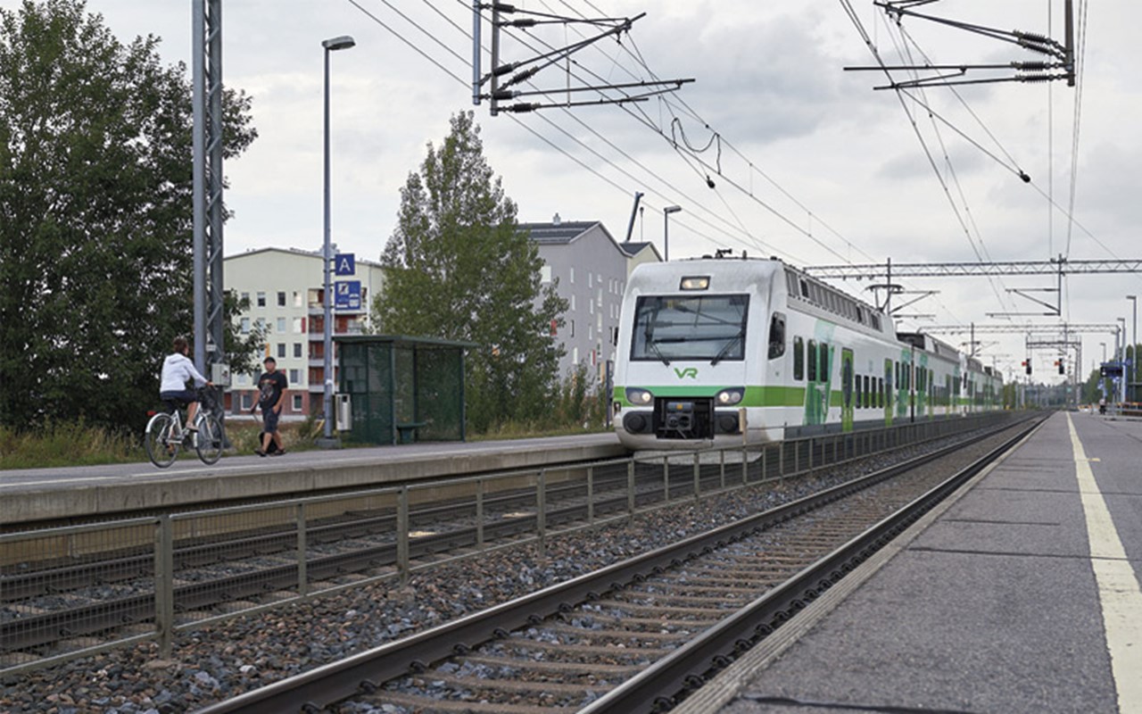 Valokuva Järvenpään Ainolan juna-asemasta