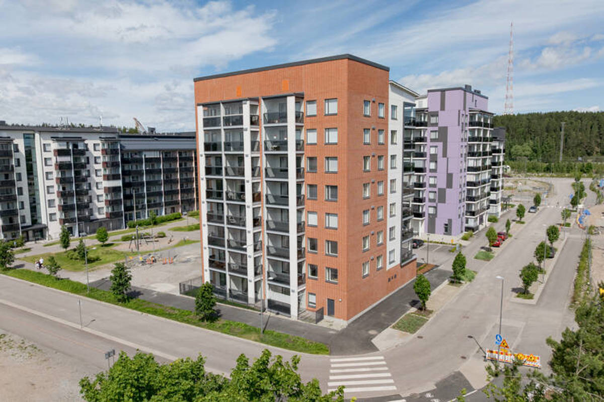 Lahden Vahva-Jussin Taimen julkisivusta kadunpuolelta