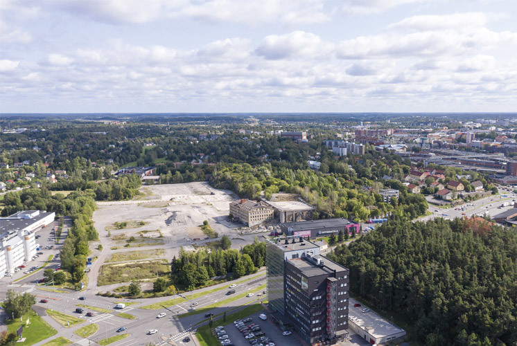 Ilmakuvanäkymä Pukkilan alueelta 2021, ennen alueen rakentamisen käynnistymistä.