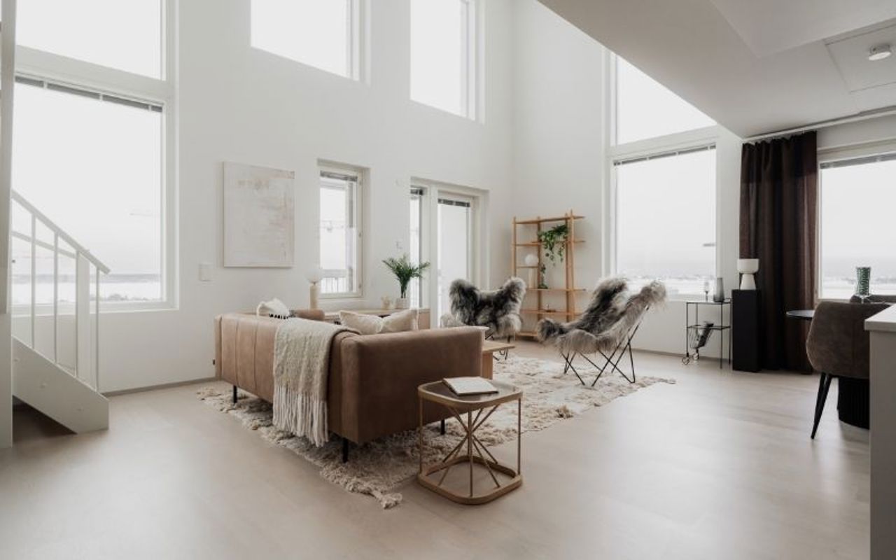 Valokuvanäkymä Kruunuvuorenrannan Kajon asunnon D37 olohuoneesta